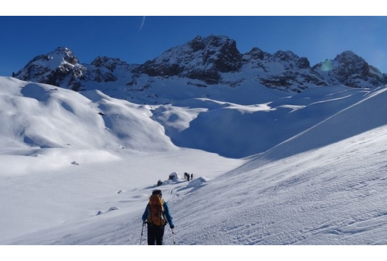 snowshoeing in meribel 2024.01 01