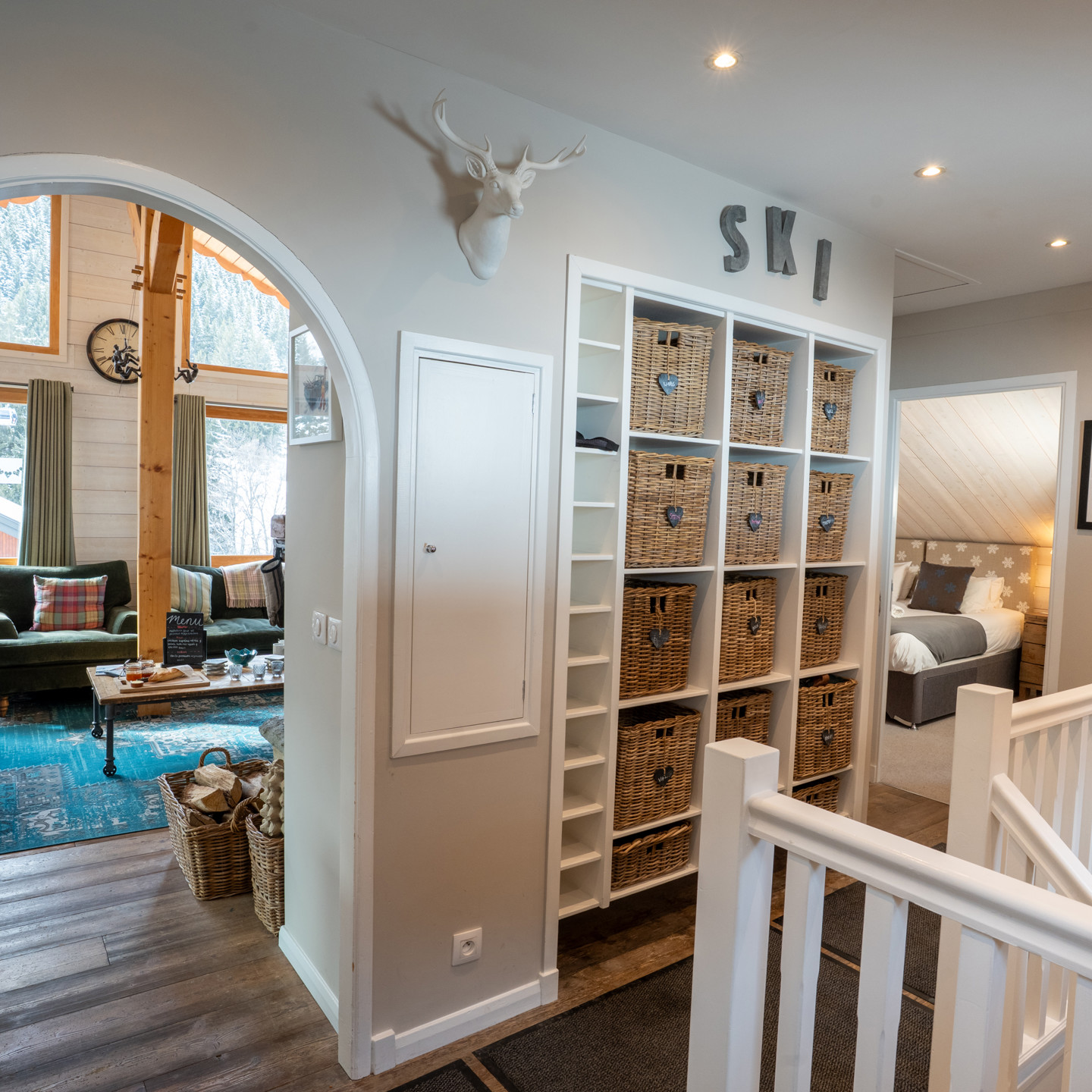 Chalet Pasarale Hall Way And Bedroom Room 1