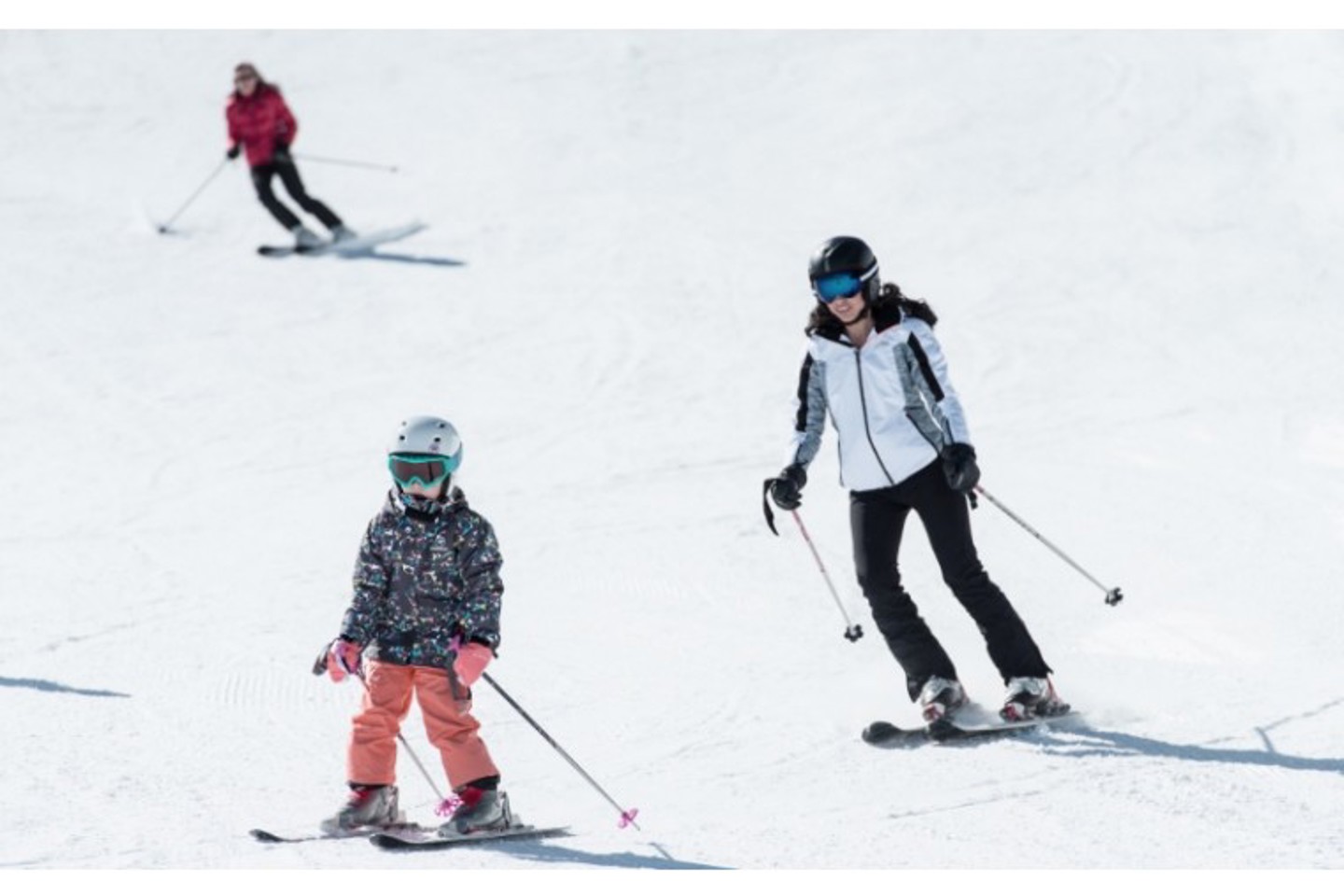 Mum Kids Skiing 800X500 Padwzc2mcw1mtisikzgrkzgriismf0