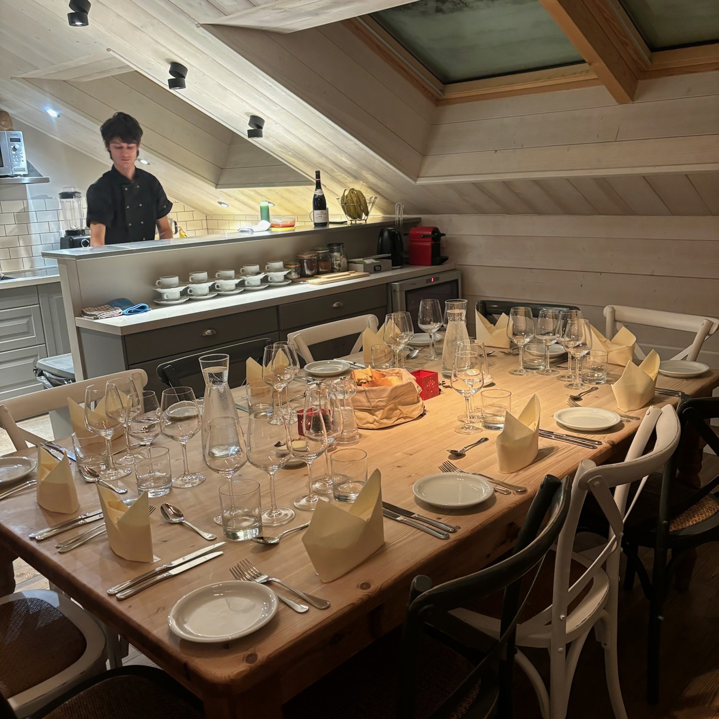 Dinner service in Chalet Pasarale