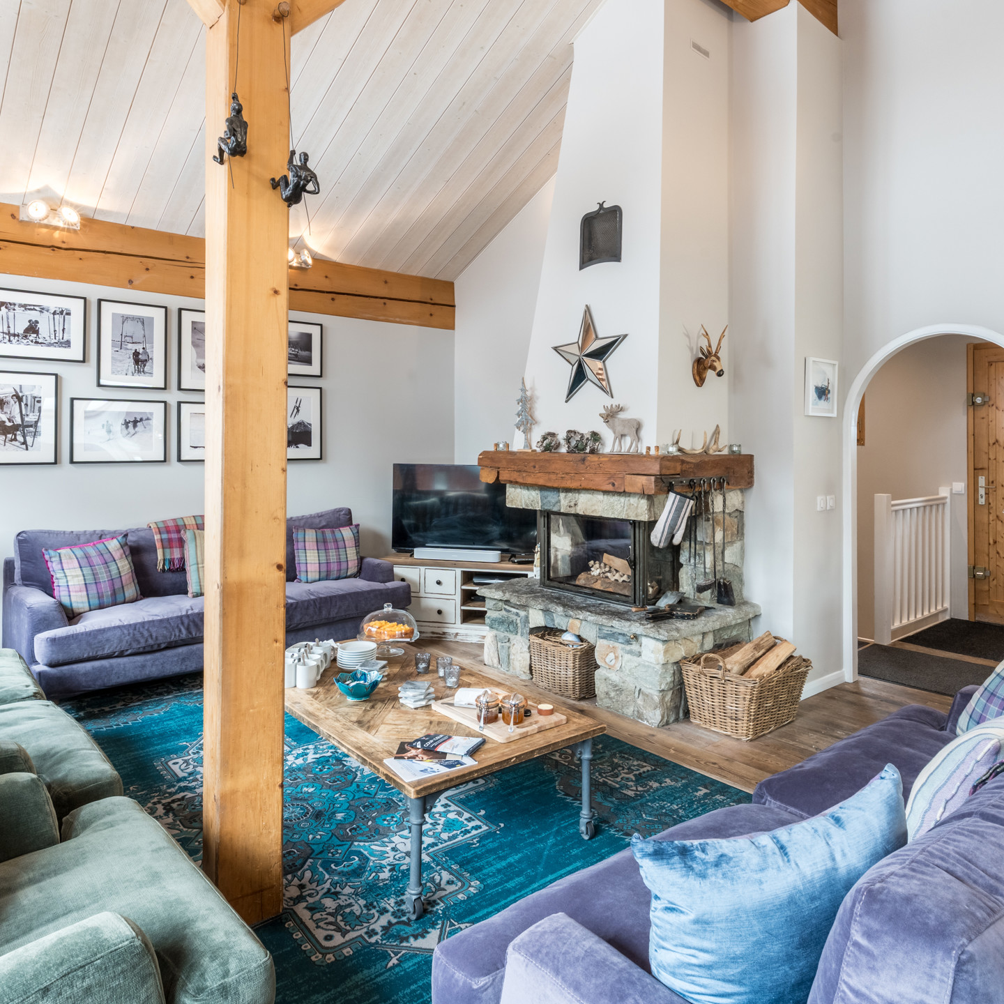 Chalet Pasarale Sitting Room