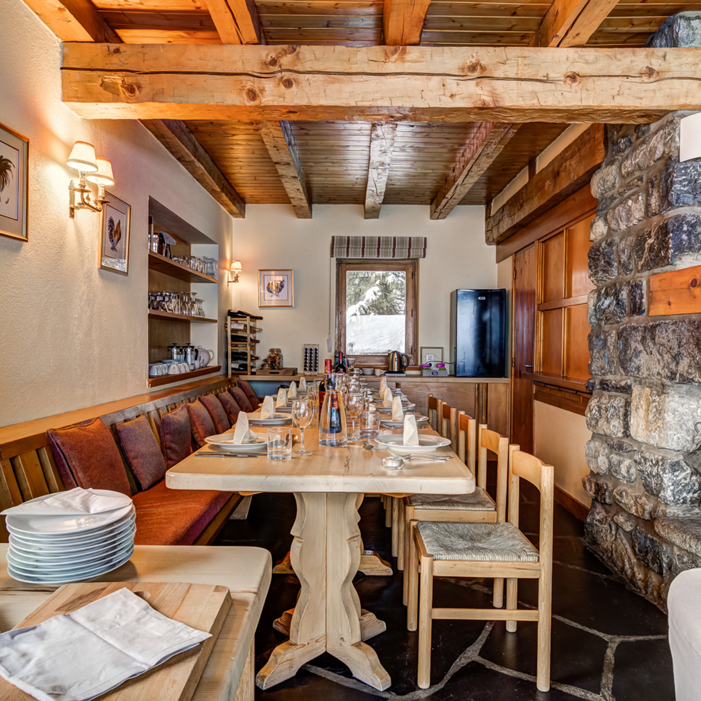Chalet Cecilia Dining Area