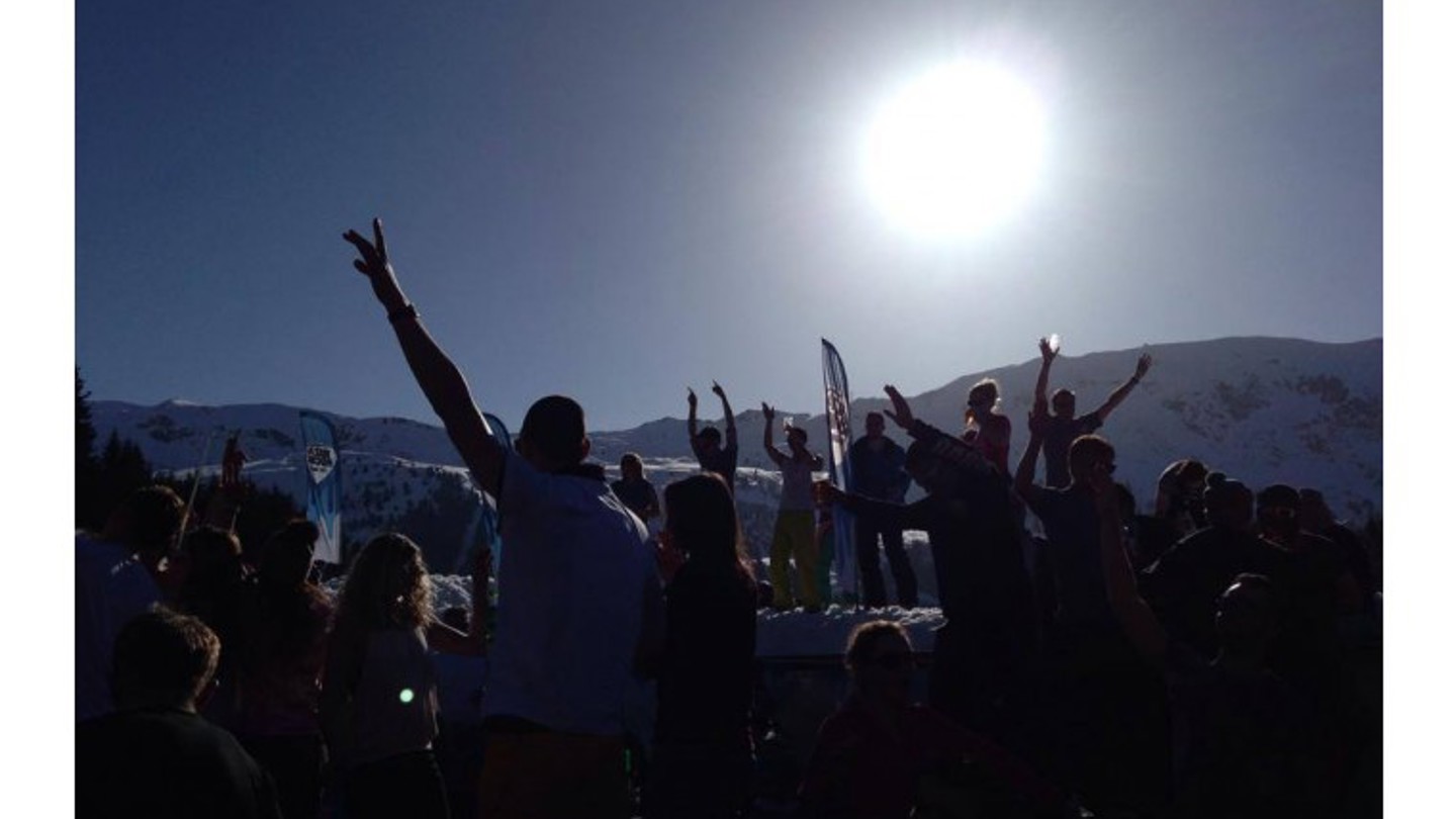 Apres Ski In Meribel Padwzc2mcw1mtisikzgrkzgriismf0