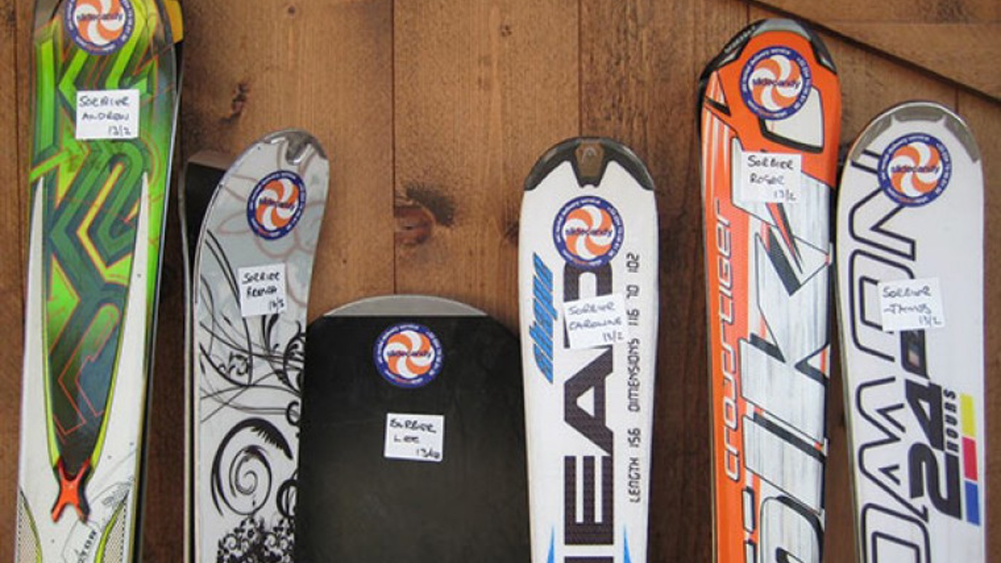 Skicuisine Ski Board Hire2 Padwzc2mcw1mtisikzgrkzgriismf0